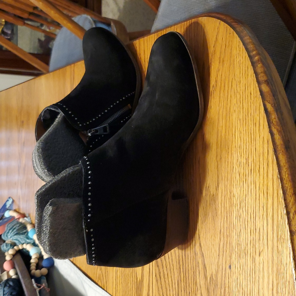 #SHOE15 Lucky Brand Elegant Black Ankle Boots